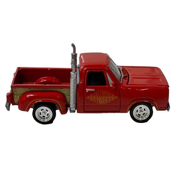 1978 Dodge Lil Red Express Truck Diecast Made by Johnny Lightning - Picture 5 of 9
